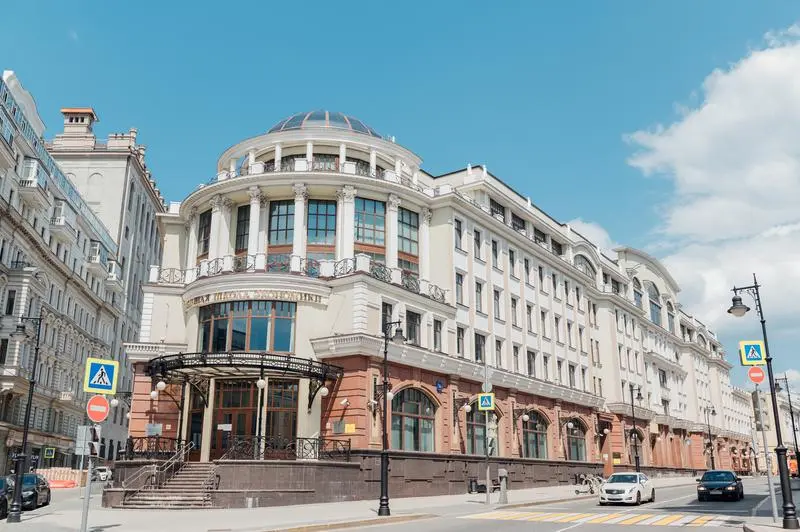 الجامعة الوطنية للبحوث "المدرسة العليا للاقتصاد"