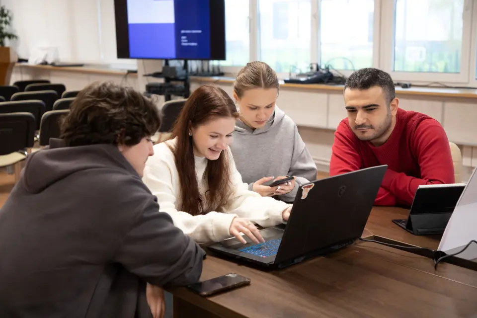 Санкт-Петербургский государственный морской технический университет