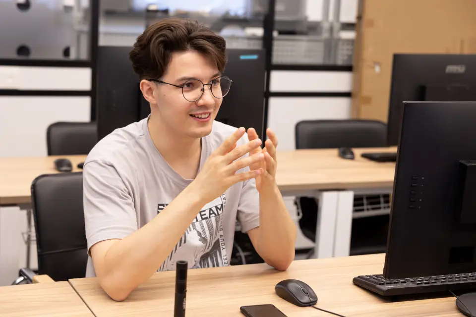 جامعة تومسك الحكومية لأنظمة التحكم والإلكترونيات الراديوية