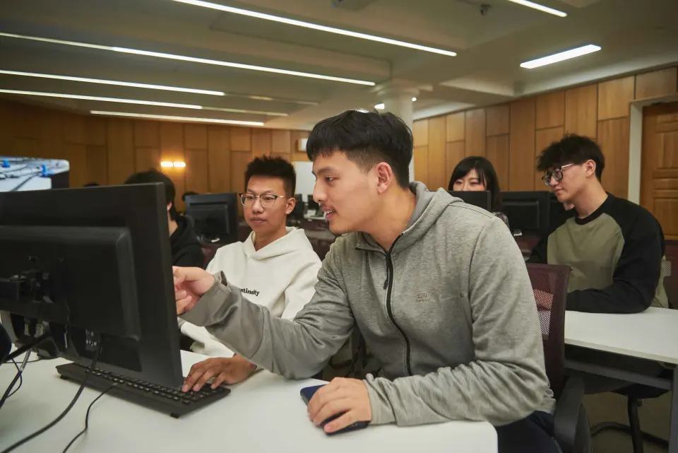 Fernöstliche Staatliche Universität für Verkehrswesen