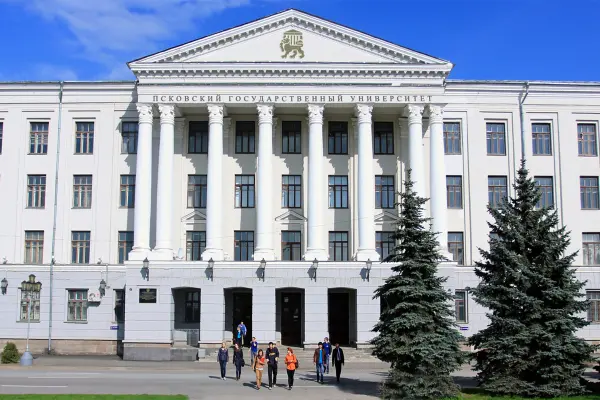 Universidad Estatal de Pskov